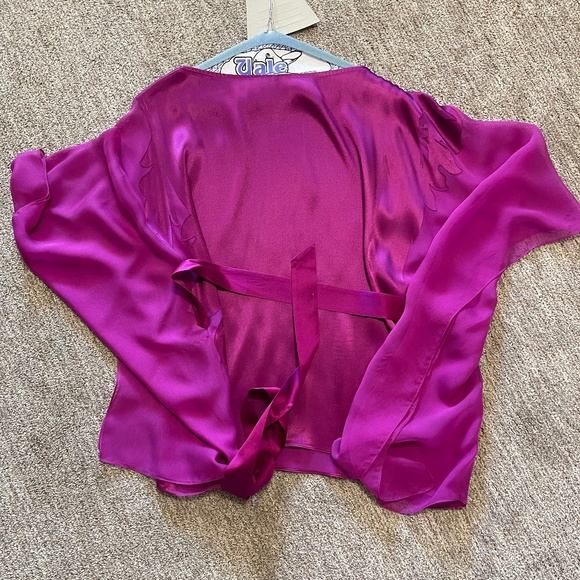 Elie Tahari Top‎ - Picture 1 of 10